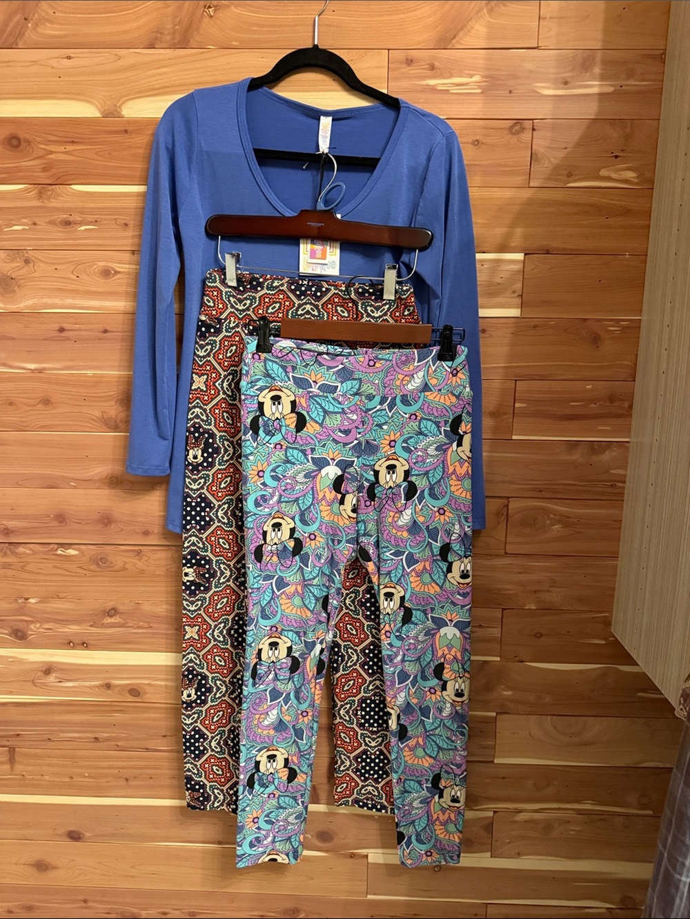LuLaRoe Blue Top with Multicolor Printed Leggings